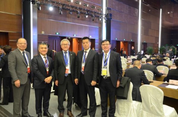 总司理与加入论坛的兖矿集团、、、日本东芝公司代表